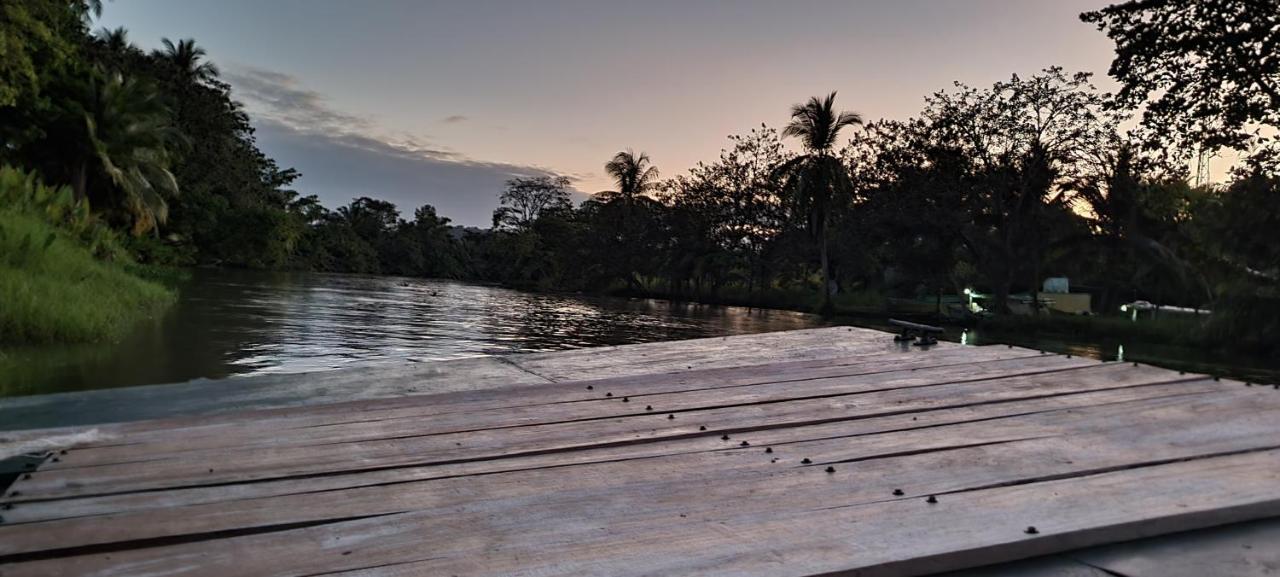 Hotel Veragua River House Sierpe Exterior foto