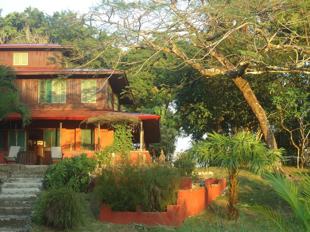 Hotel Veragua River House Sierpe Exterior foto